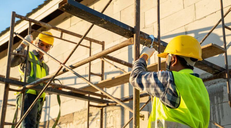 Professional gutter cleaning in Bryce, UT